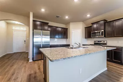 125 Break Avenue, Taylor, TX 76574 - Photo 3