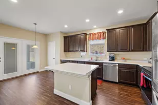 2950 E Old Settlers Blvd, Round Rock, TX 78665 - Photo 5