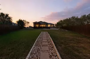 195 Blushing Dr, Cedar Creek, TX 78612 - Photo 37