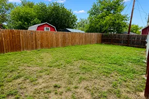 395 Willow Ave, Luling, TX 78648 - Photo 19