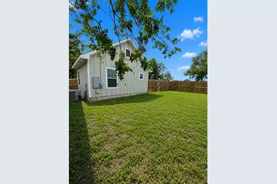 395 Willow Avenue, Luling, TX 78648 - Photo 21