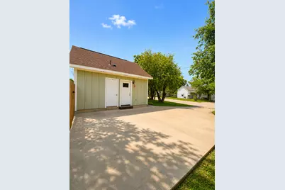 395 Willow Avenue, Luling, TX 78648 - Photo 5