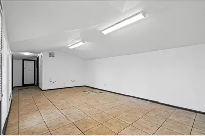 1207 NE Loop 230, Smithville, TX 78957 - Photo 25