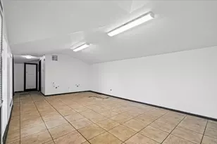 1207 NE Loop 230, Smithville, TX 78957 - Photo 25