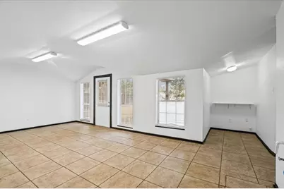 1207 NE Loop 230, Smithville, TX 78957 - Photo 25