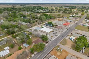 1207 NE Loop 230, Smithville, TX 78957 - Photo 33