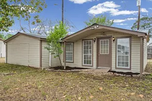 1207 NE Loop 230, Smithville, TX 78957 - Photo 23