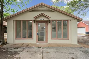 1207 NE Loop 230, Smithville, TX 78957 - Photo 13