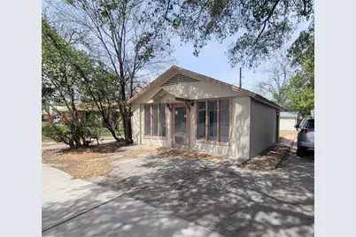 1207 NE Loop 230, Smithville, TX 78957 - Photo 15