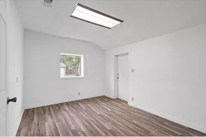 1207 NE Loop 230, Smithville, TX 78957 - Photo 19