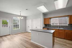 19616 San Chisolm Dr, Round Rock, TX 78664 - Photo 9