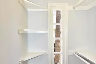 410 Kenniston Dr, Austin, TX 78752 - Photo 15