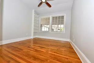 410 Kenniston Dr, Austin, TX 78752 - Photo 9