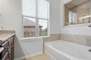3928 Cole Valley Ln, Round Rock, TX 78681 - Photo 17