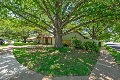 3111 Stanwood Drive, Austin, TX 78757 - Photo 5