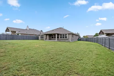 140 W Highfield Street, Hutto, TX 78634 - Photo 29