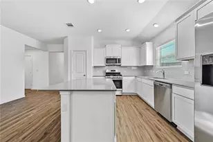 10725 Steinbeck Dr, Austin, TX 78747 - Photo 11