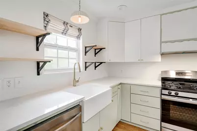 3301 Bengston Street, Austin, TX 78702 - Photo 9