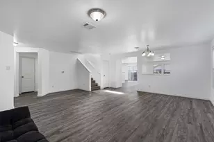 5608 Sunday Silence Dr, Del Valle, TX 78617 - Photo 9