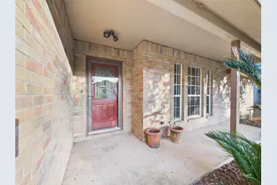 1125 Iris Crescent Drive, Floresville, TX 78114 - Photo 5