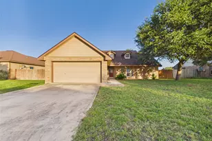 1125 Iris Crescent Dr, Floresville, TX 78114 - Photo 1