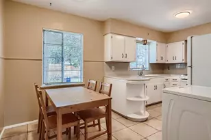 1110 Southwood Rd, Austin, TX 78704 - Photo 5