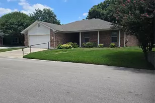 711 Beachwood Rd, Burnet, TX 78611 - Photo 1