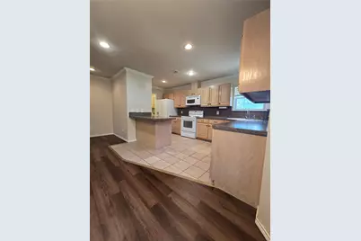 711 Beachwood Road, Burnet, TX 78611 - Photo 5