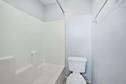 2009 W Loop #A, Austin, TX 78758 - Photo 11