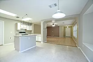 1353 Lakeside Loop, Round Rock, TX 78665 - Photo 3