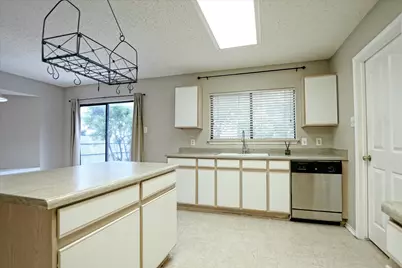 1353 Lakeside Loop, Round Rock, TX 78665 - Photo 5