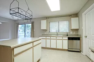 1353 Lakeside Loop, Round Rock, TX 78665 - Photo 5