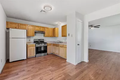 6205 Shadow Bend, Austin, TX 78745 - Photo 11