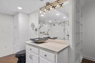 1122 Colorado St, Austin, TX 78701 - Photo 17