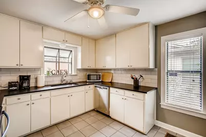 2307 Tower Drive, Austin, TX 78703 - Photo 5