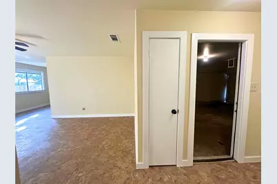 2525 Dovemeadow Drive, Austin, TX 78744 - Photo 11
