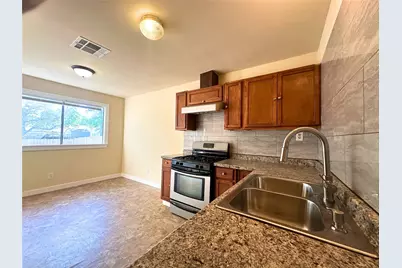 2525 Dovemeadow Drive, Austin, TX 78744 - Photo 5