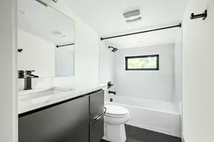 3508 Lyons Rd, Austin, TX 78702 - Photo 31