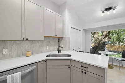 2804 Allison Drive, Austin, TX 78741 - Photo 15