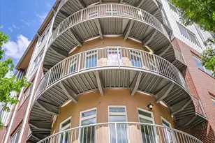 910 W 25th St, Austin, TX 78705 - Photo 17