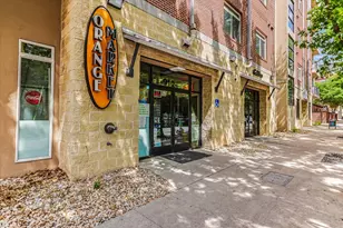 910 W 25th St, Austin, TX 78705 - Photo 19