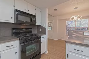 909 Garden Meadow Dr, Georgetown, TX 78628 - Photo 15