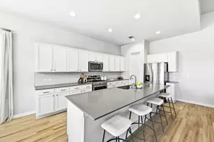 7212 Cardinal Bloom Loop, Austin, TX 78744 - Photo 9