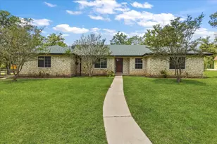 250 Hickory Dr, Elgin, TX 78621 - Photo 1