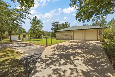 250 Hickory Drive, Elgin, TX 78621 - Photo 31