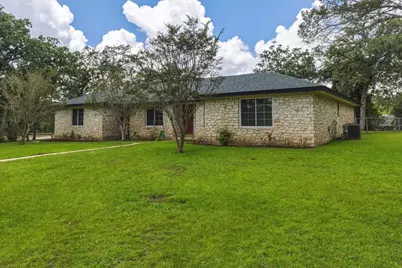 250 Hickory Drive, Elgin, TX 78621 - Photo 3