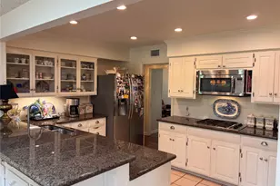 435 Forrest Hill Dr, San Antonio, TX 78209 - Photo 11