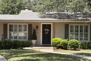 435 Forrest Hill Dr, San Antonio, TX 78209 - Photo 1
