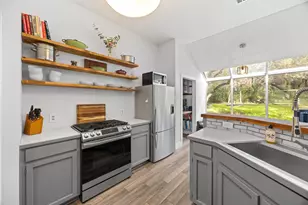 3607 Latimer Dr, Austin, TX 78732 - Photo 13