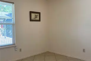 110 N Kanaio Dr, Bastrop, TX 78602 - Photo 11